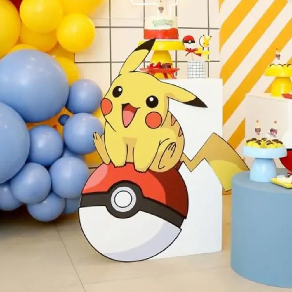 Pokemon Pikachu Temalı Ayaklı Maket