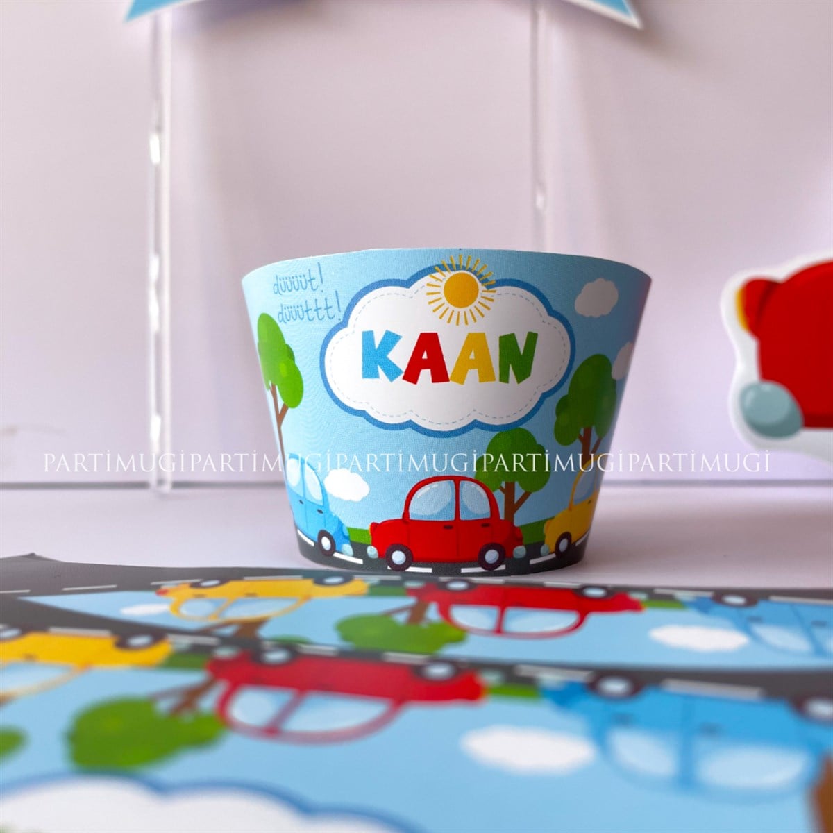 Renkli Arabalar Temalı Cupcake Sargısı