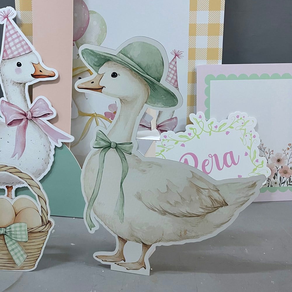Yeşil Şapkalı Kaz Silly Goose Ayaklı Maket
