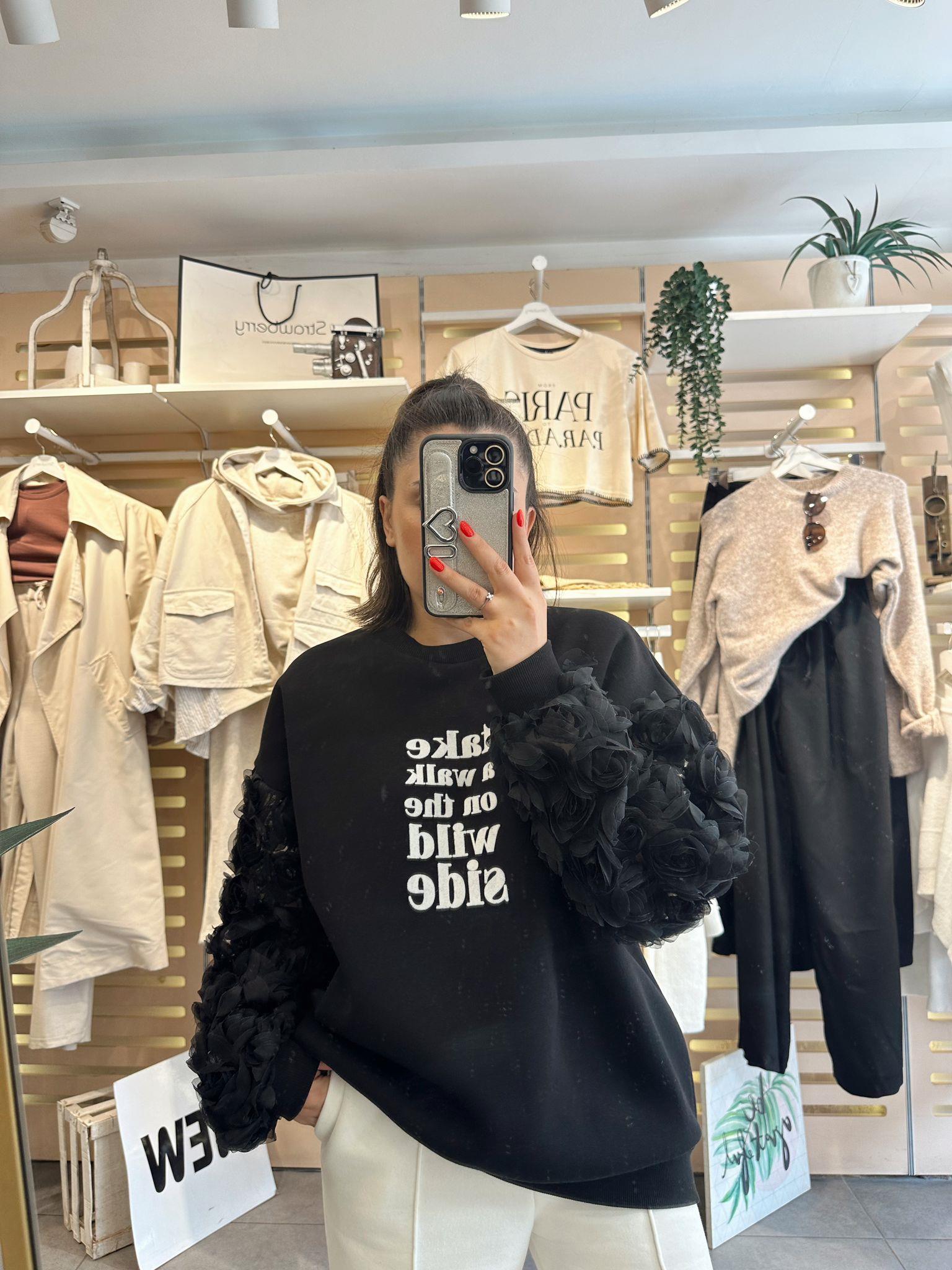 Siyah Güllü Sweatshirt