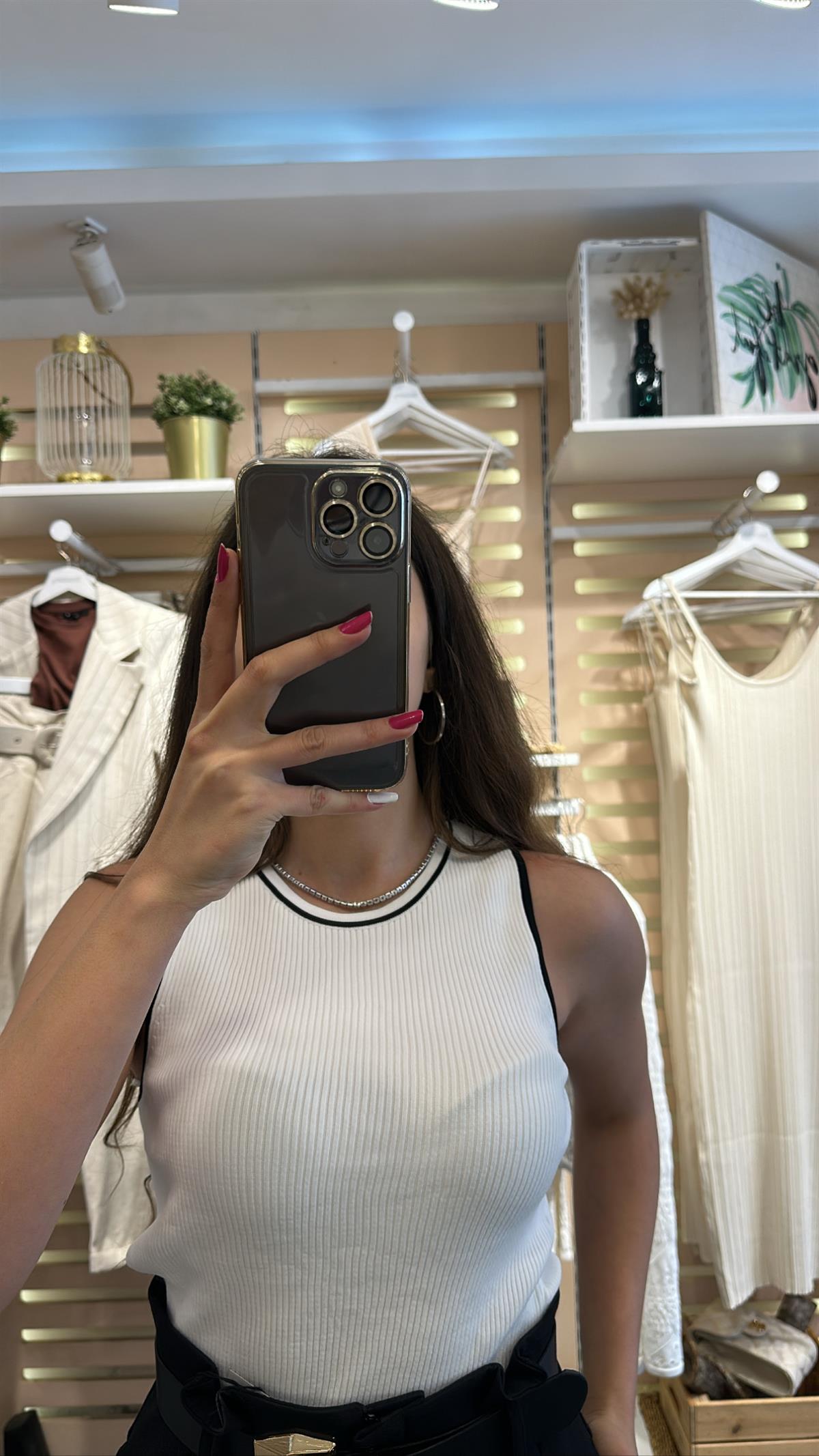 Fitilli Bisiklet Yaka Beyaz Sıfır Kol Bluz | StrawberryWear