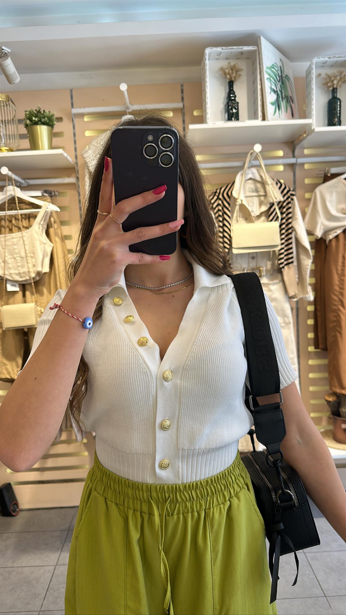 Gold Dügme Detay Beyaz Triko | StrawberryWear