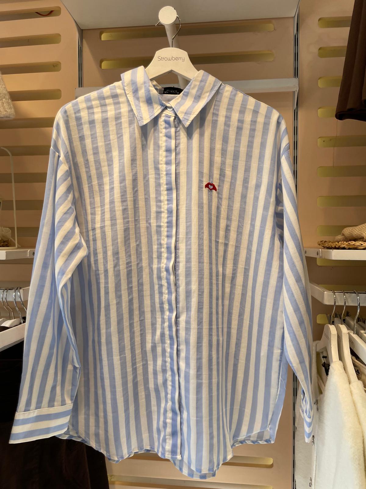 Mavi-Beyaz Çizgili Oversize Gömlek