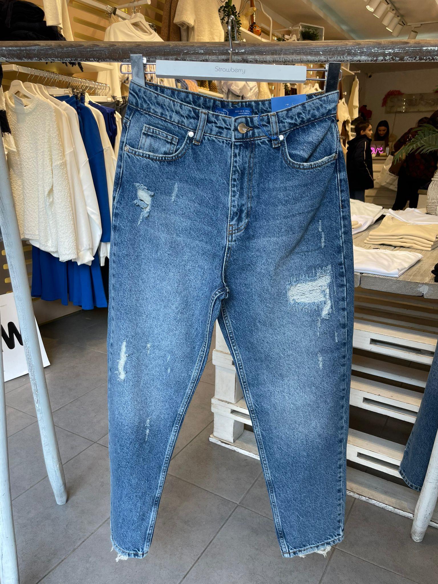 Koyu Mavi Yırtık Detaylı Mom Jean