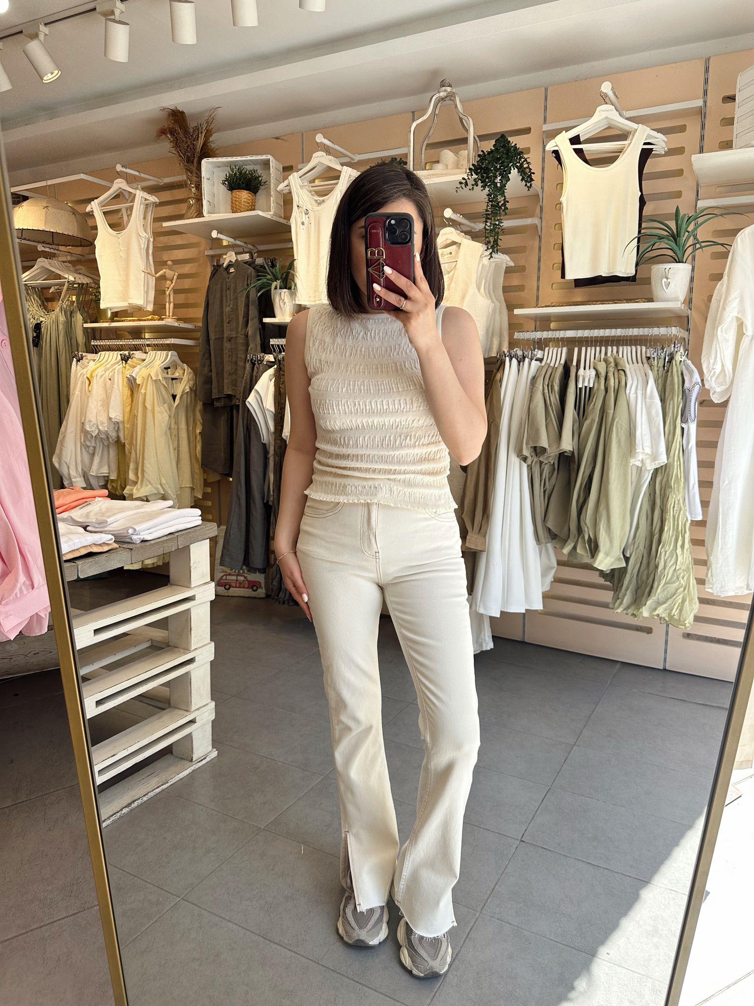 Bej Paçadan Yırtmaçlı Jean