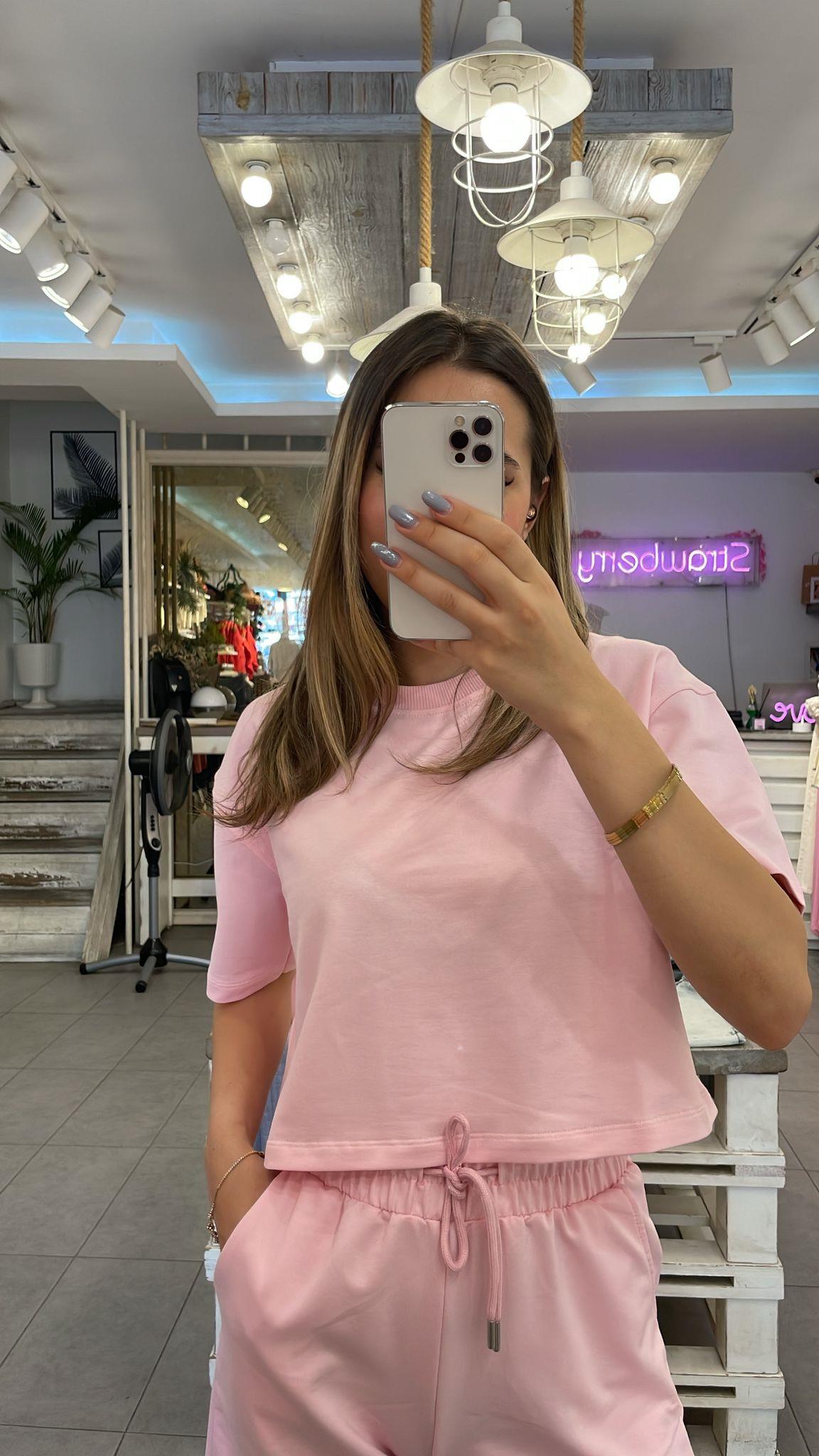 Toz Pembe Şortlu Takım 