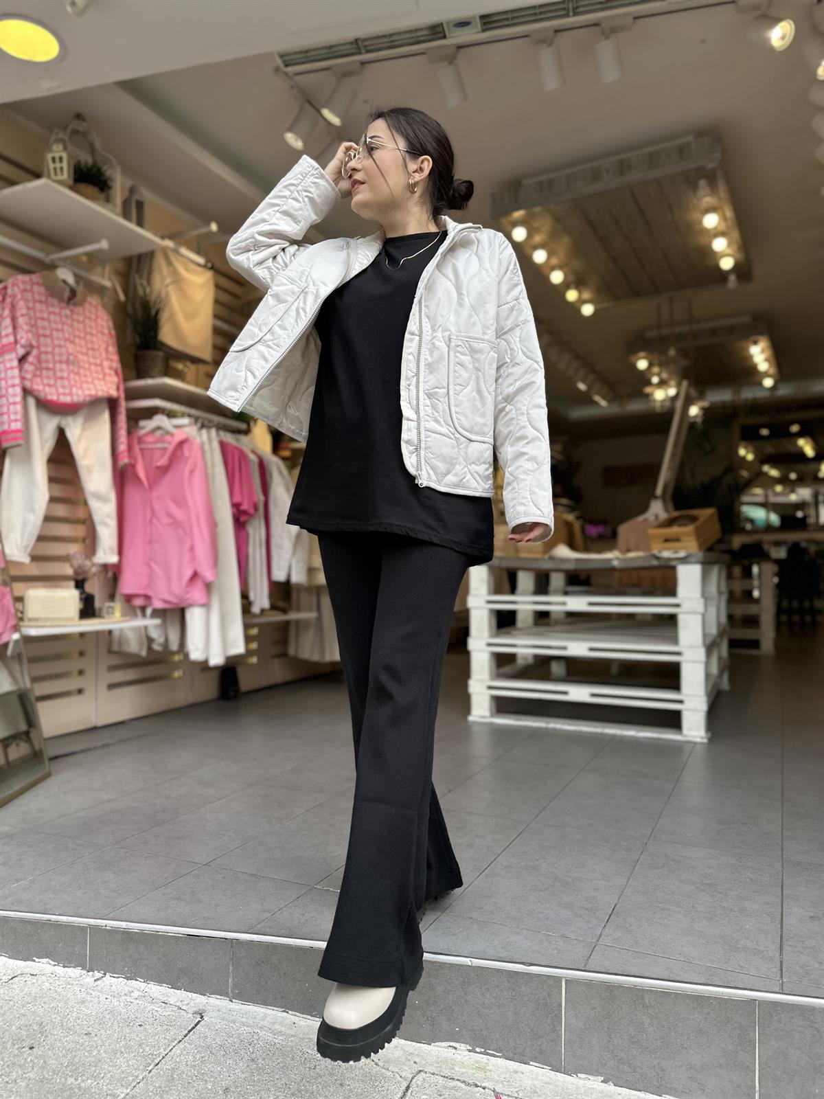 A. Taş Kapitone Ceket | StrawberryWear