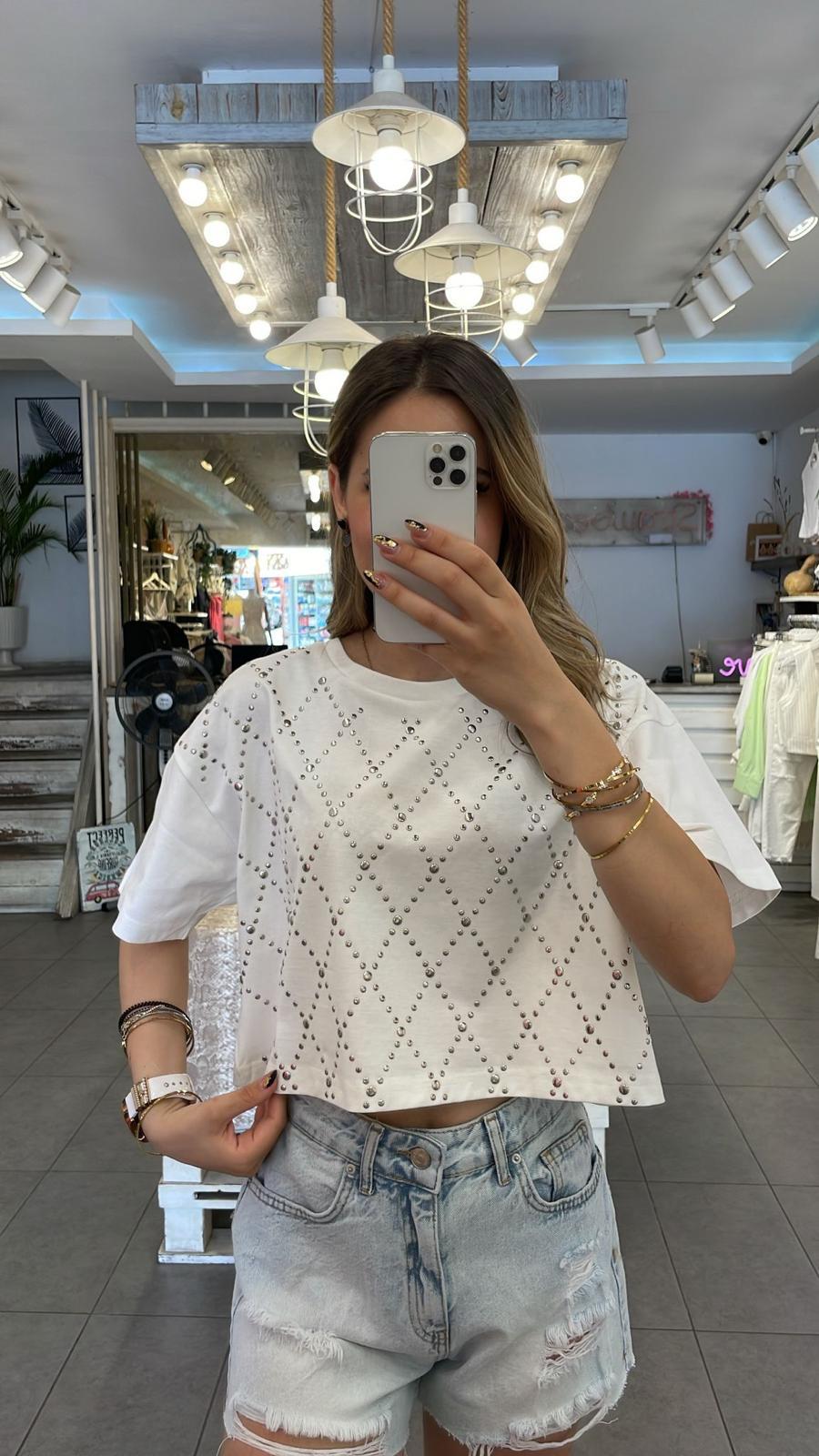 Ekru İşlemeli Crop Tshırt 