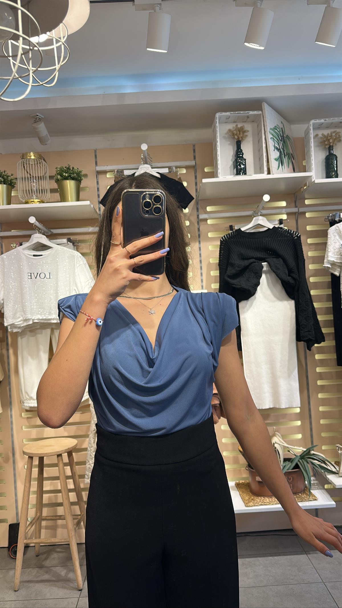 Degaje Yaka Vatkalı İndigo Mavi Bluz  | StrawberryWear
