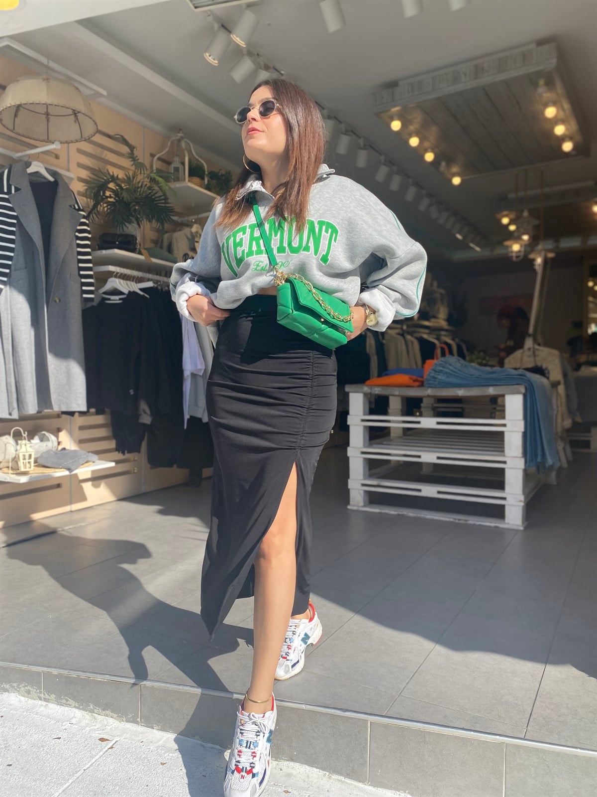 Drape Detay Yan Yırtmaç Etek | StrawberryWear