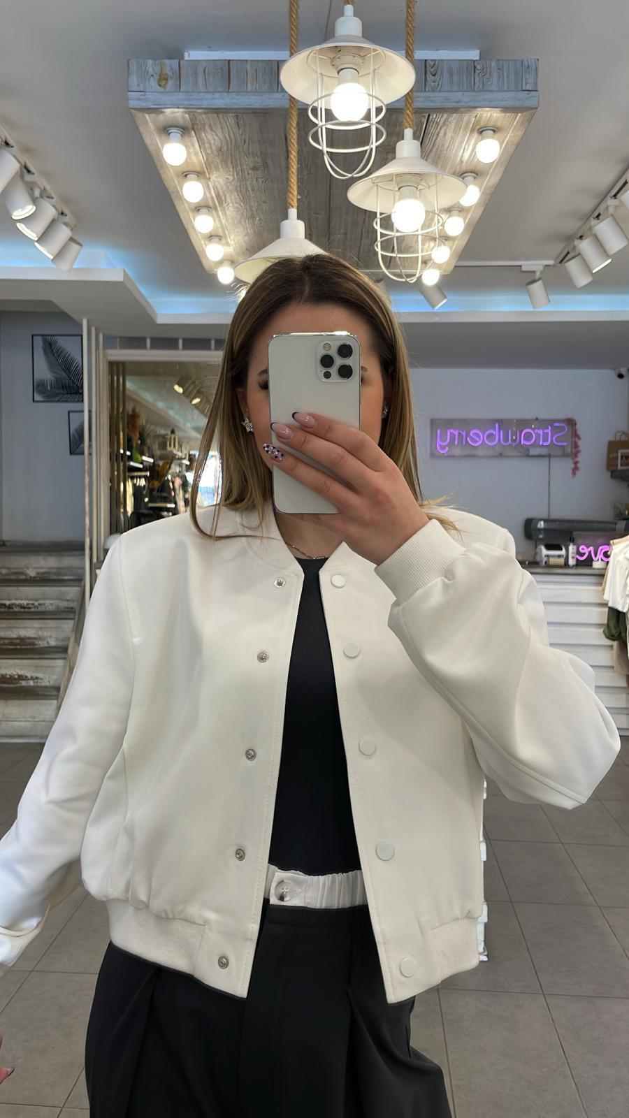 Beyaz Crop Bomber Ceket 