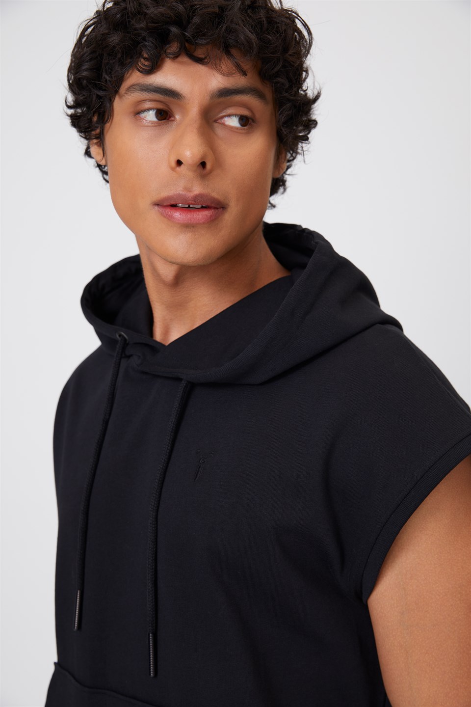 Sleeveless Hoodie Man