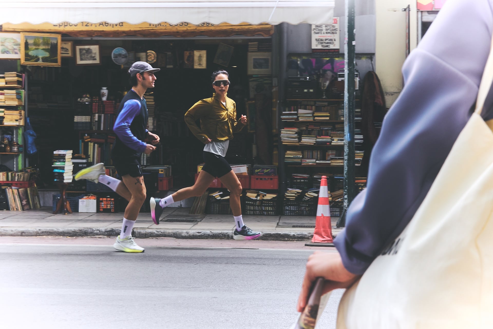 Koşu ve Yürüyüş İçin Tayt mı, Şort mu Daha Uygun?
