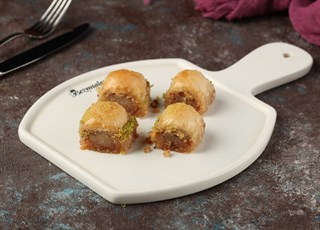 Fıstıklı Özel Baklava
