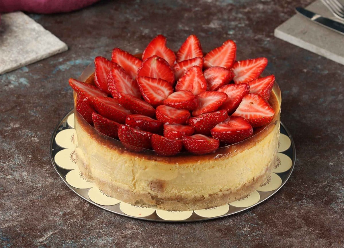 Cheesecake Çilekli 6-8 Kişilik