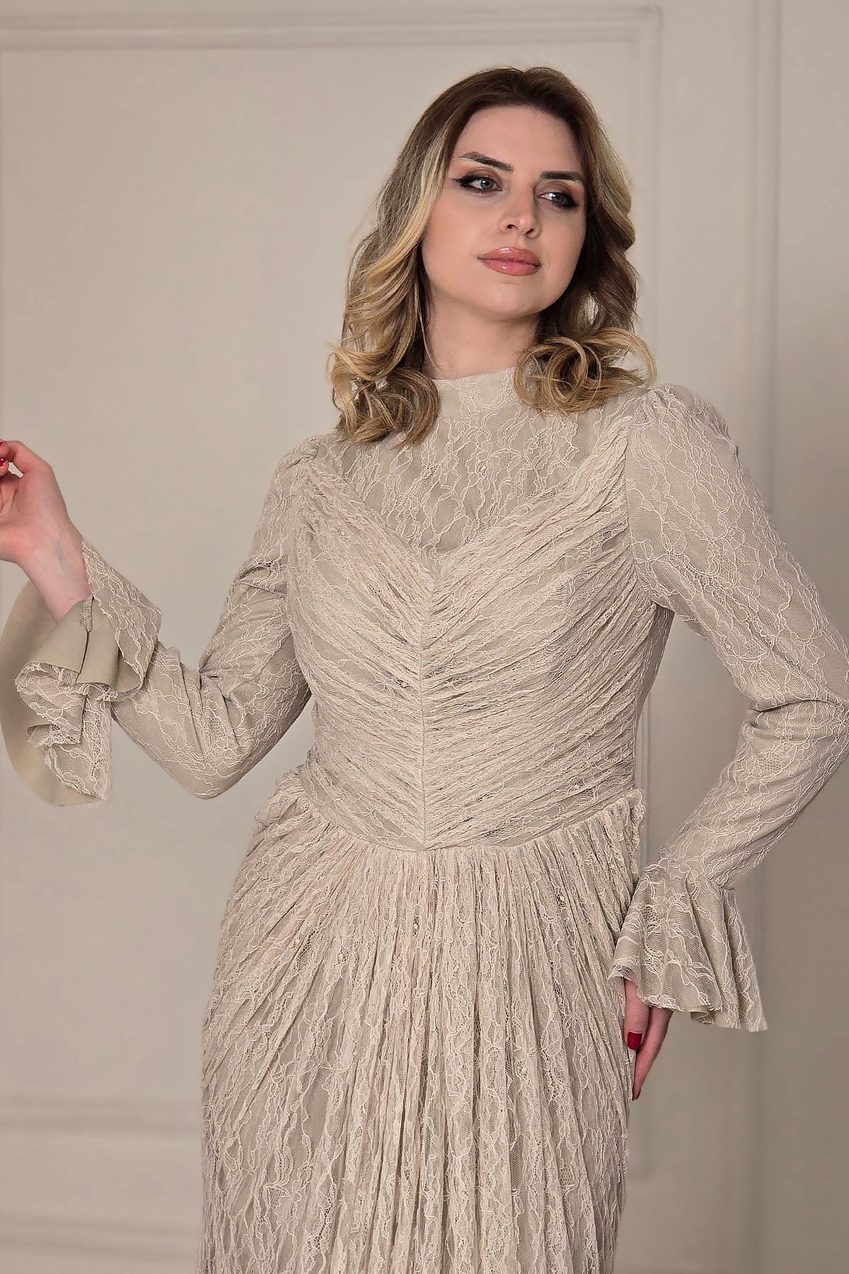 Bej İspanyol Kol Dantel Elbise 5656
