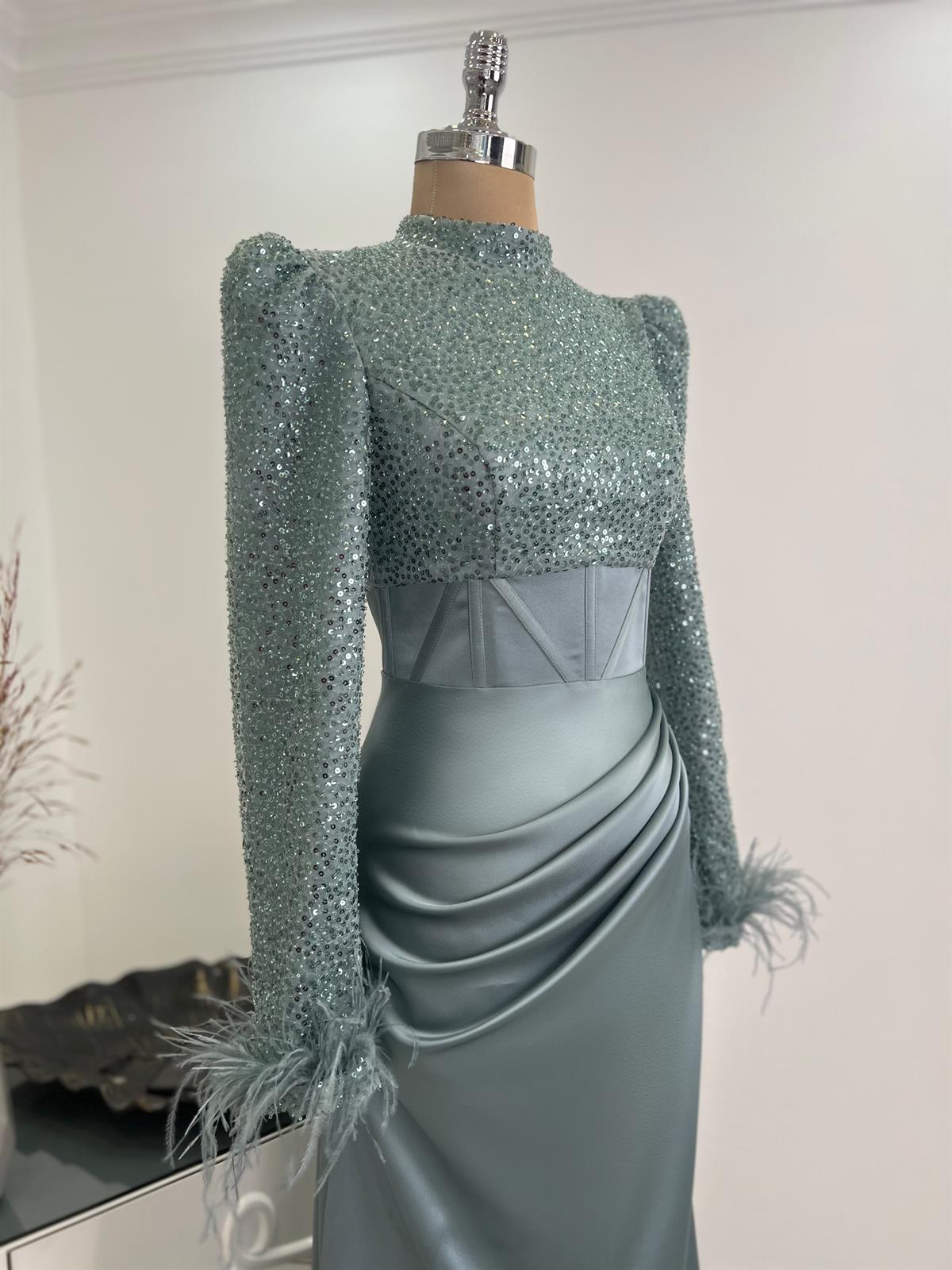 Sahra Bodice Feathered Drapery Hijab Evening Dress Mint