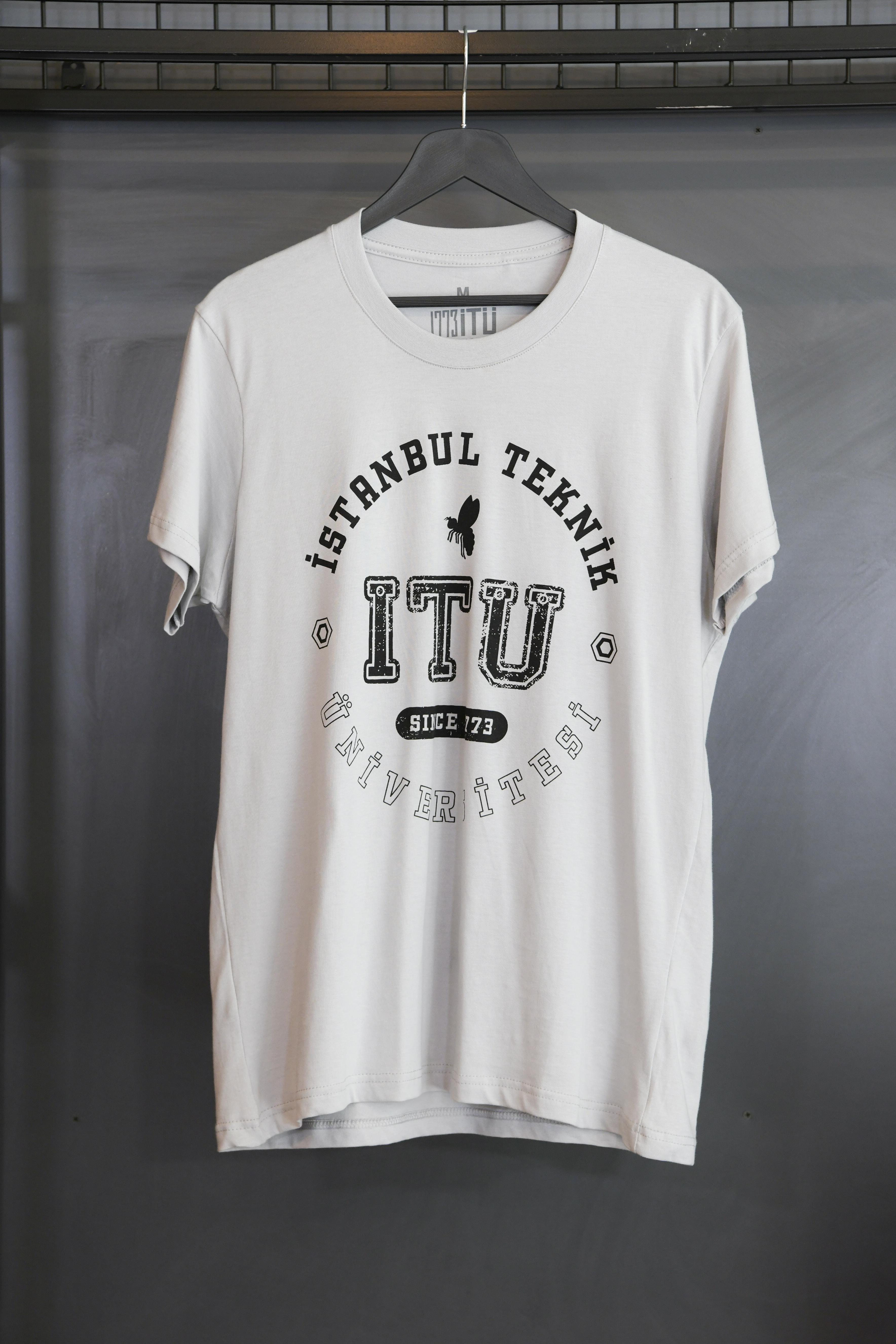 1773İtu.store Classic T-Shirt 