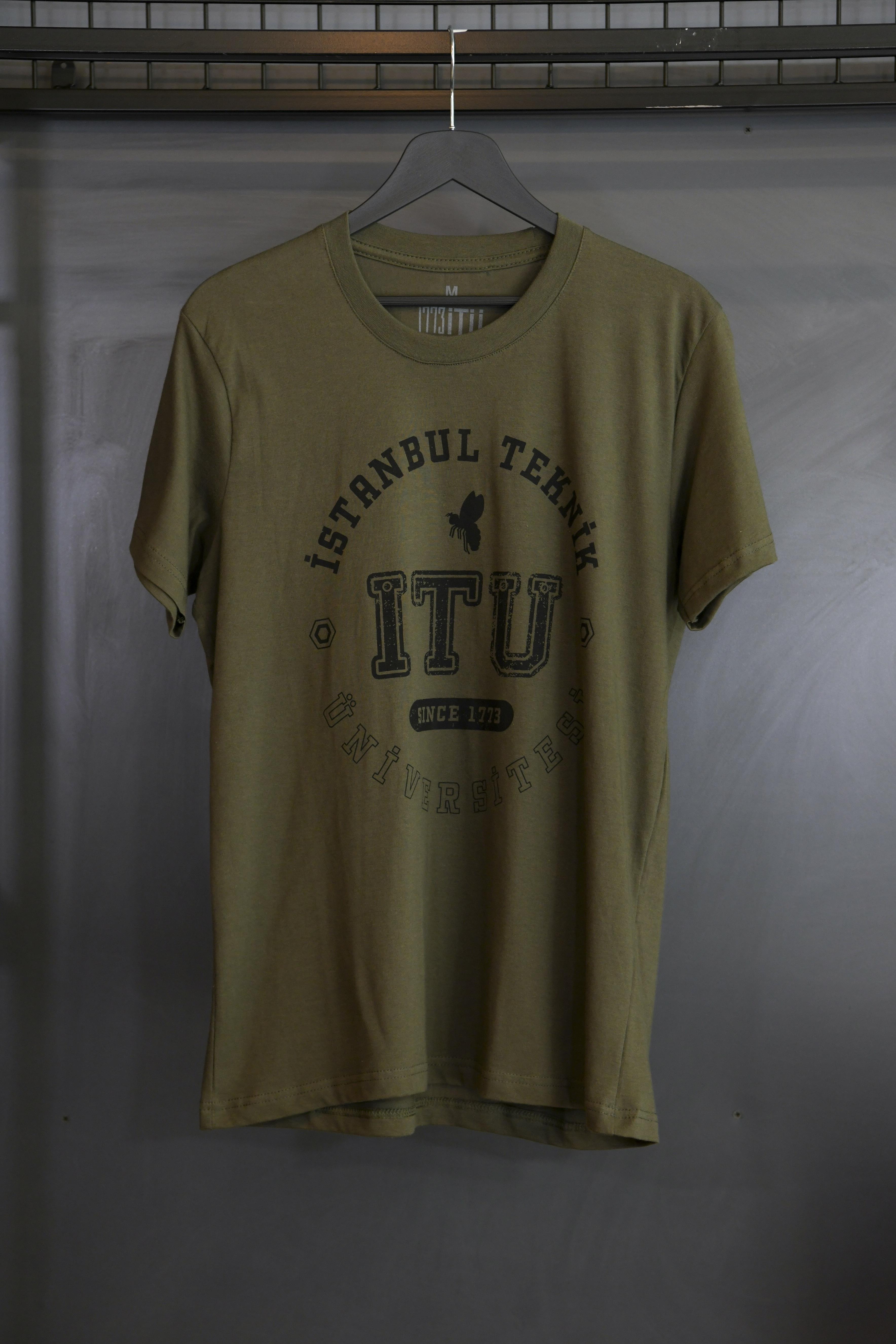 1773İtu.store Classic T-Shirt 