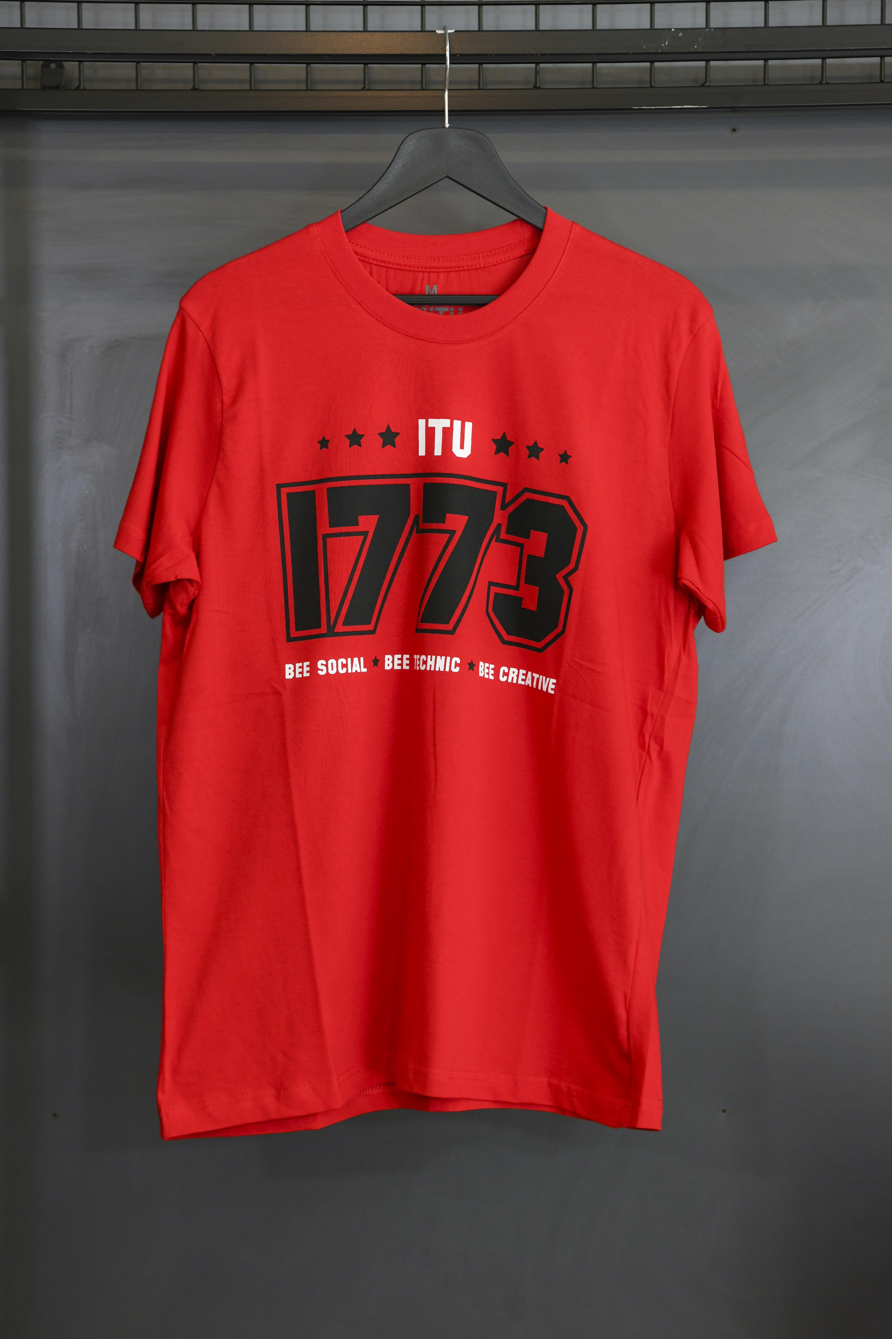 1773İtu.store Classic T-Shirt 