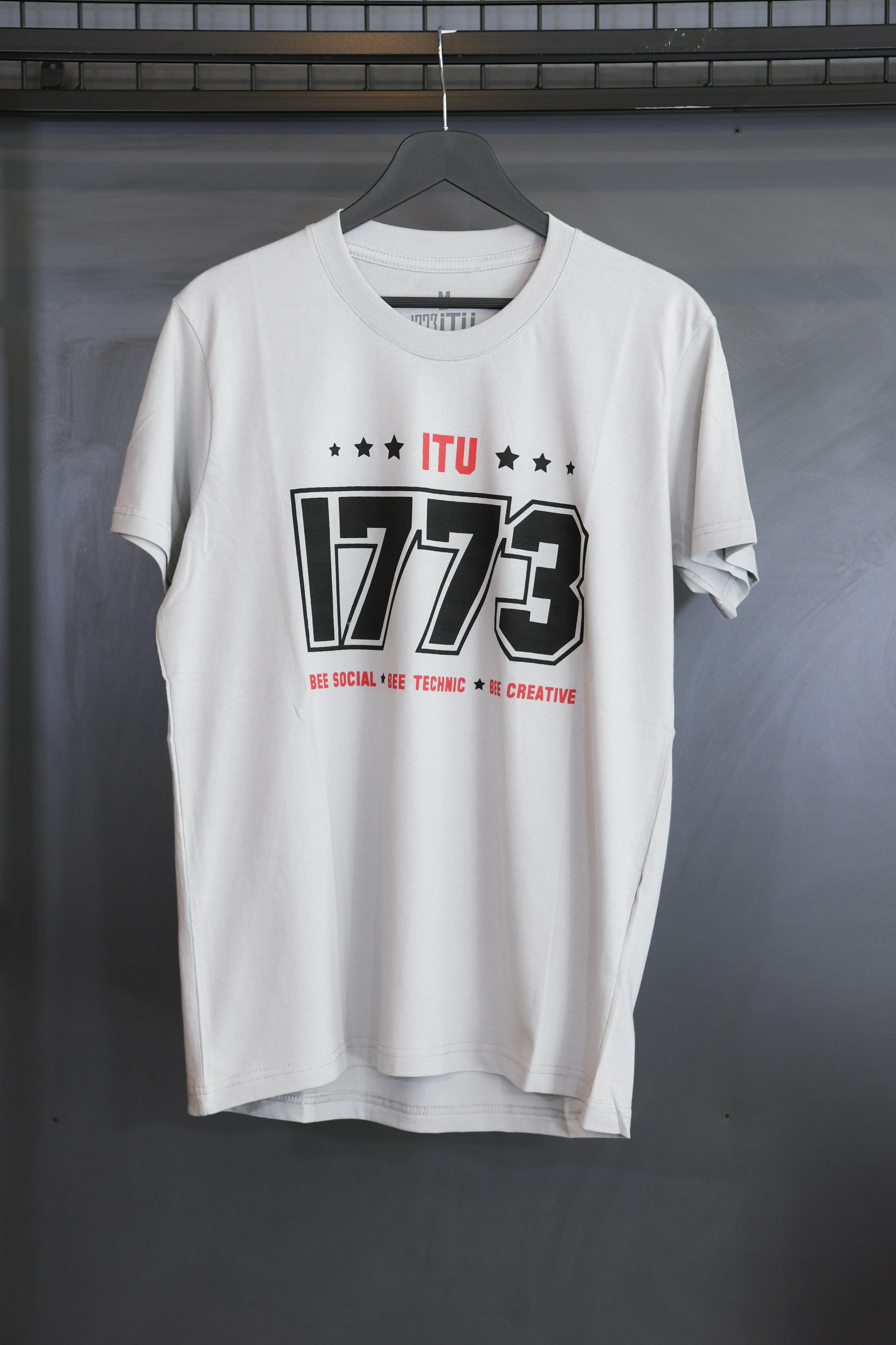 1773İtu.store Classic T-Shirt 
