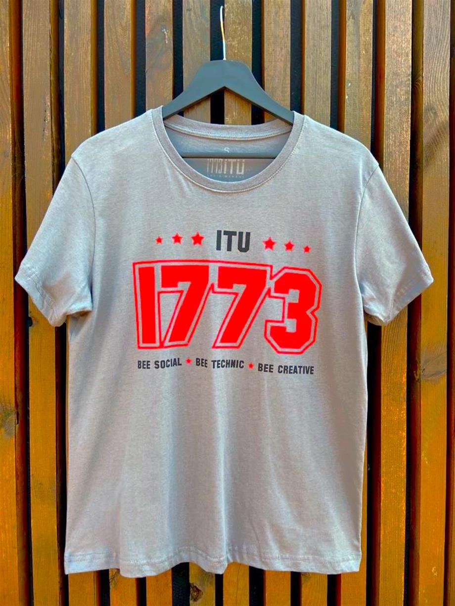 1773İtu.store Classic T-Shirt 