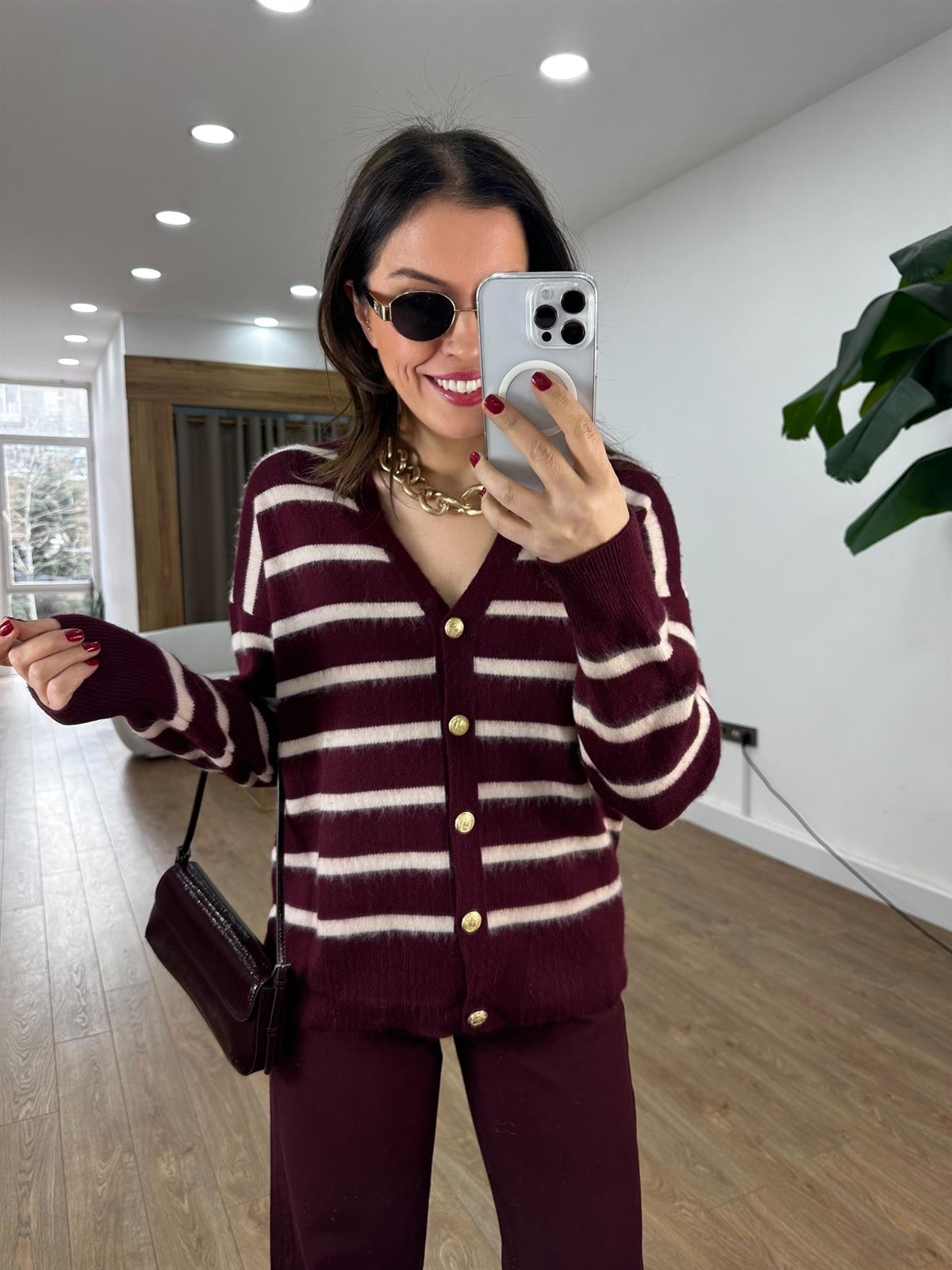  Gold Düğmeli Çizgili Triko Hırka