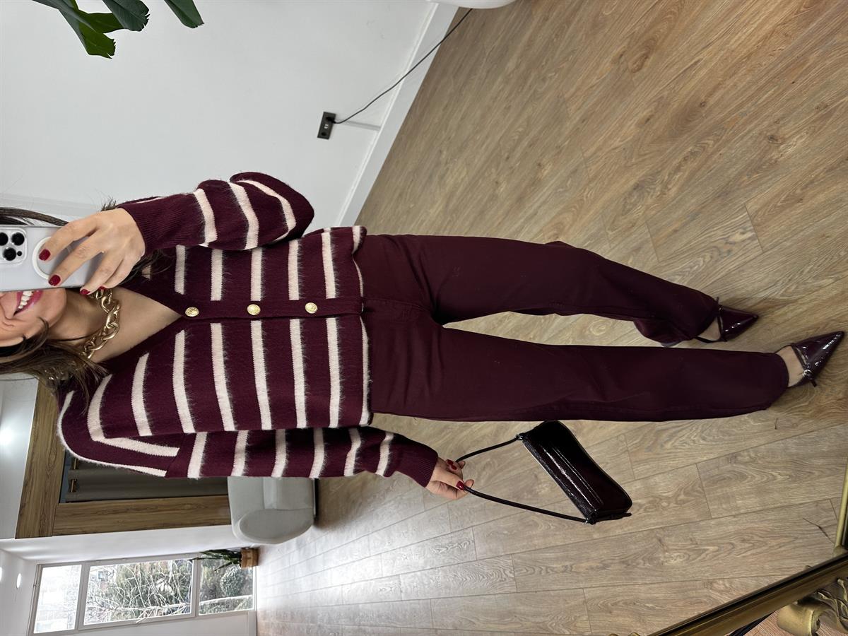  Gold Düğmeli Çizgili Triko Hırka