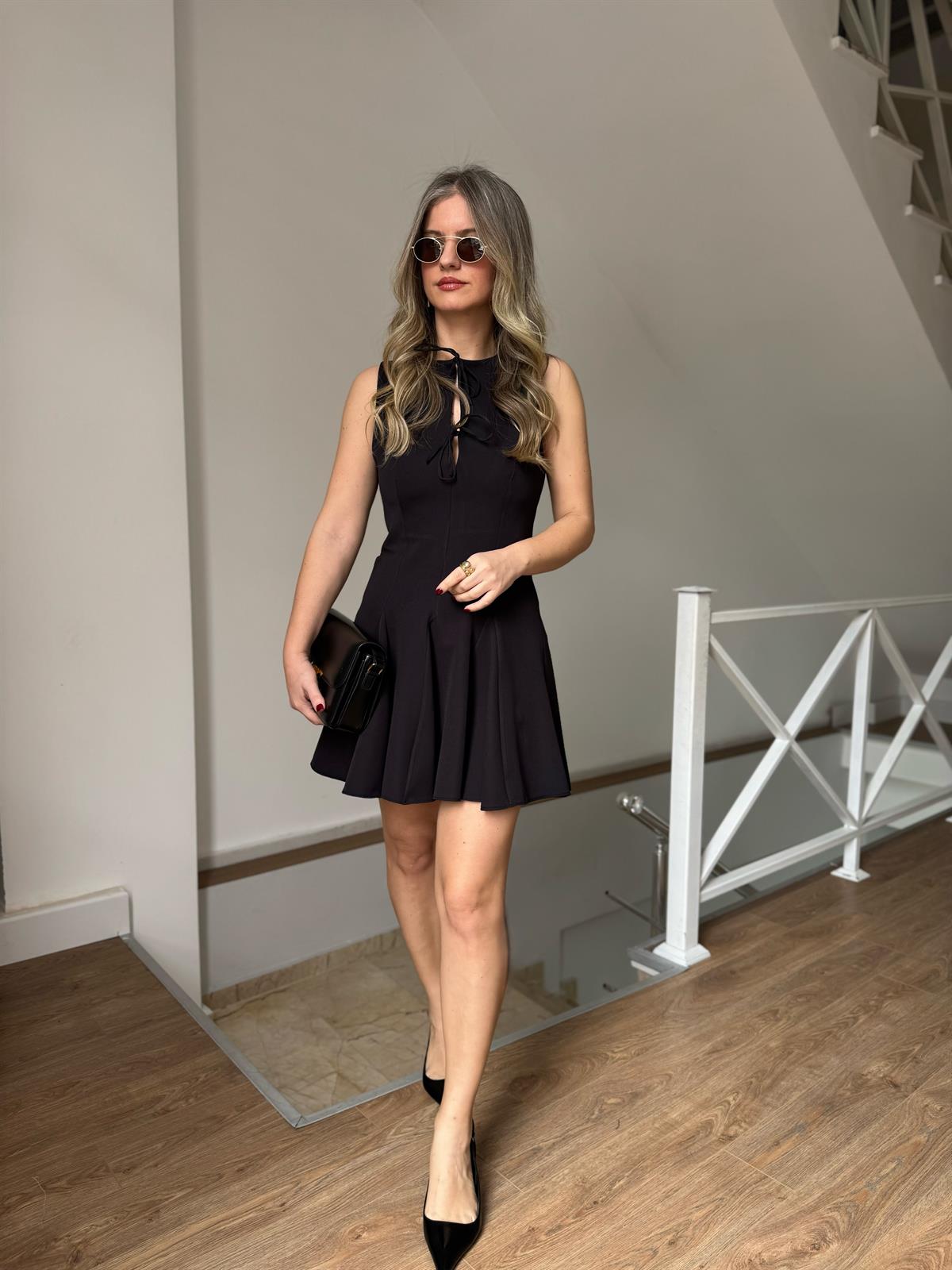  Önü Bağcıklı Volanlı Mini Elbise - Siyah