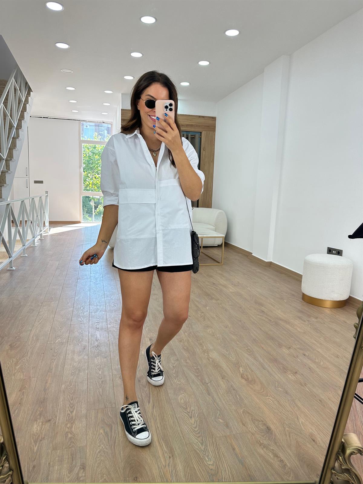 %100 Cotton Büyük Cepli Gömlek Beyaz