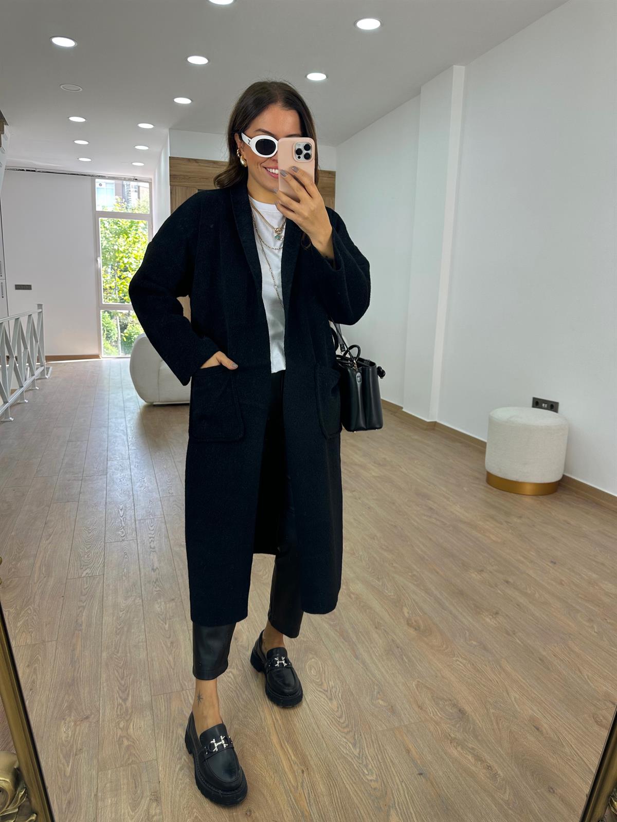 %100 Kaşe Yumoş Kaban-Siyah