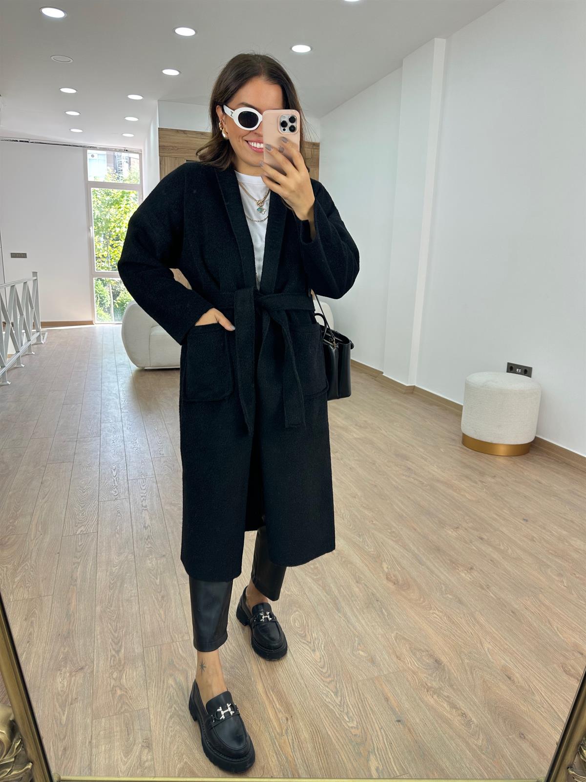 %100 Kaşe Yumoş Kaban-Siyah