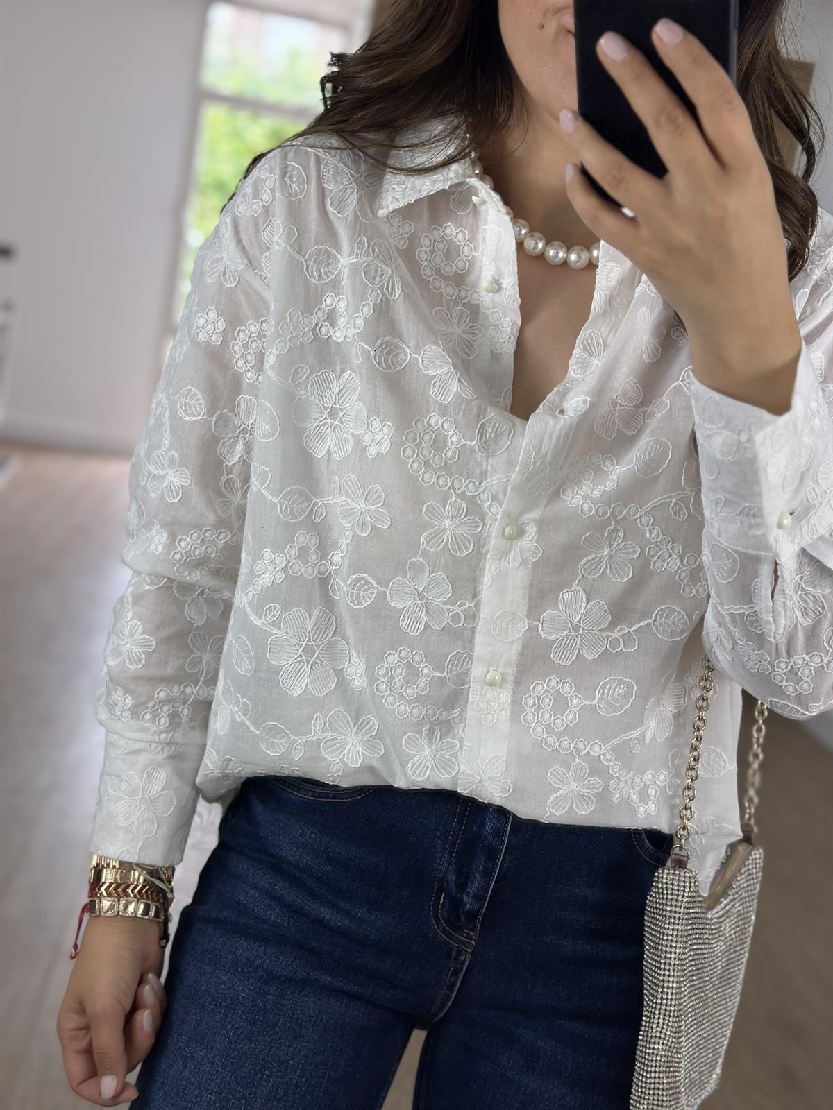 %100 Pamuk Nakışlı Gömlek