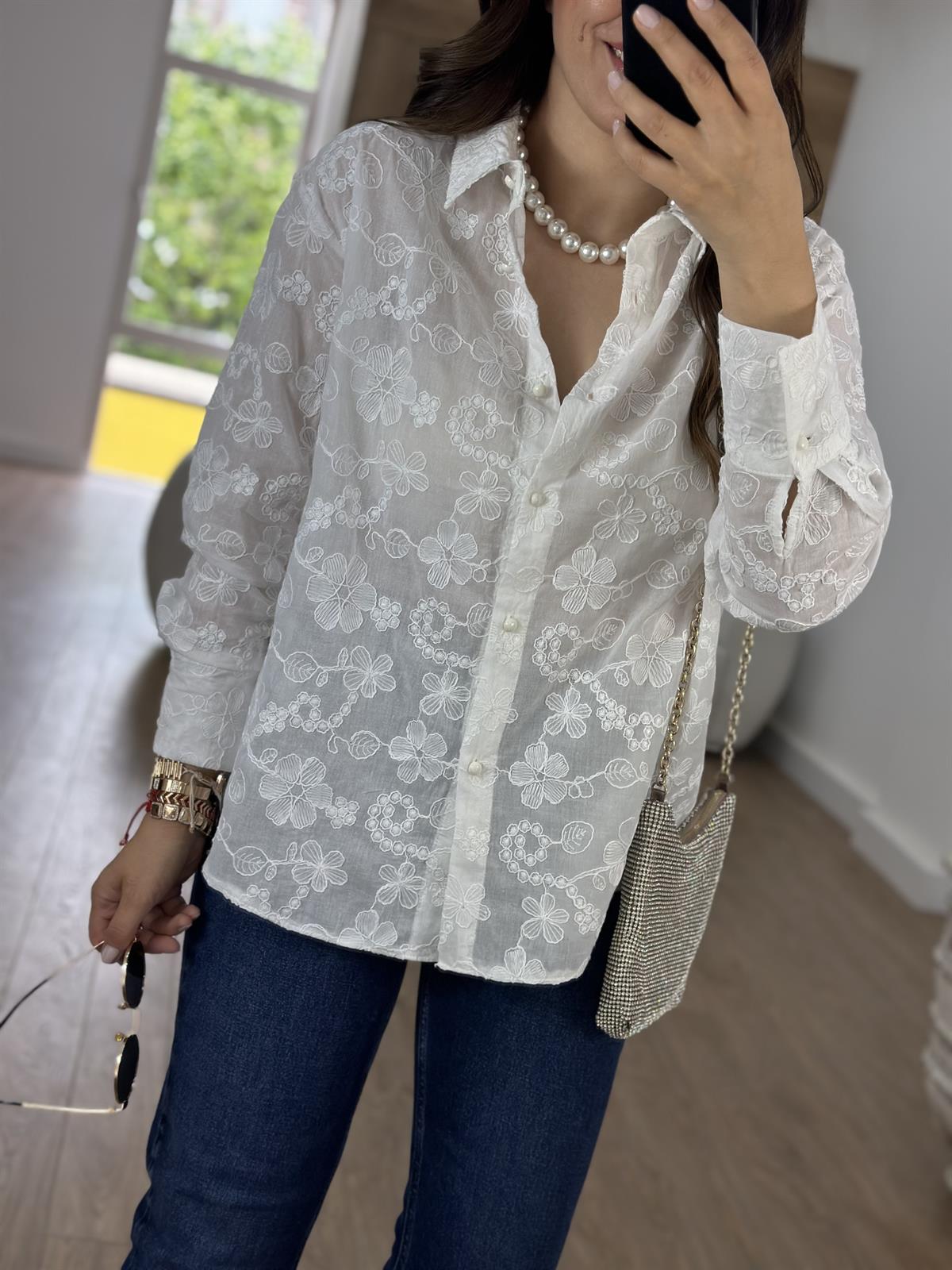 %100 Pamuk Nakışlı Gömlek