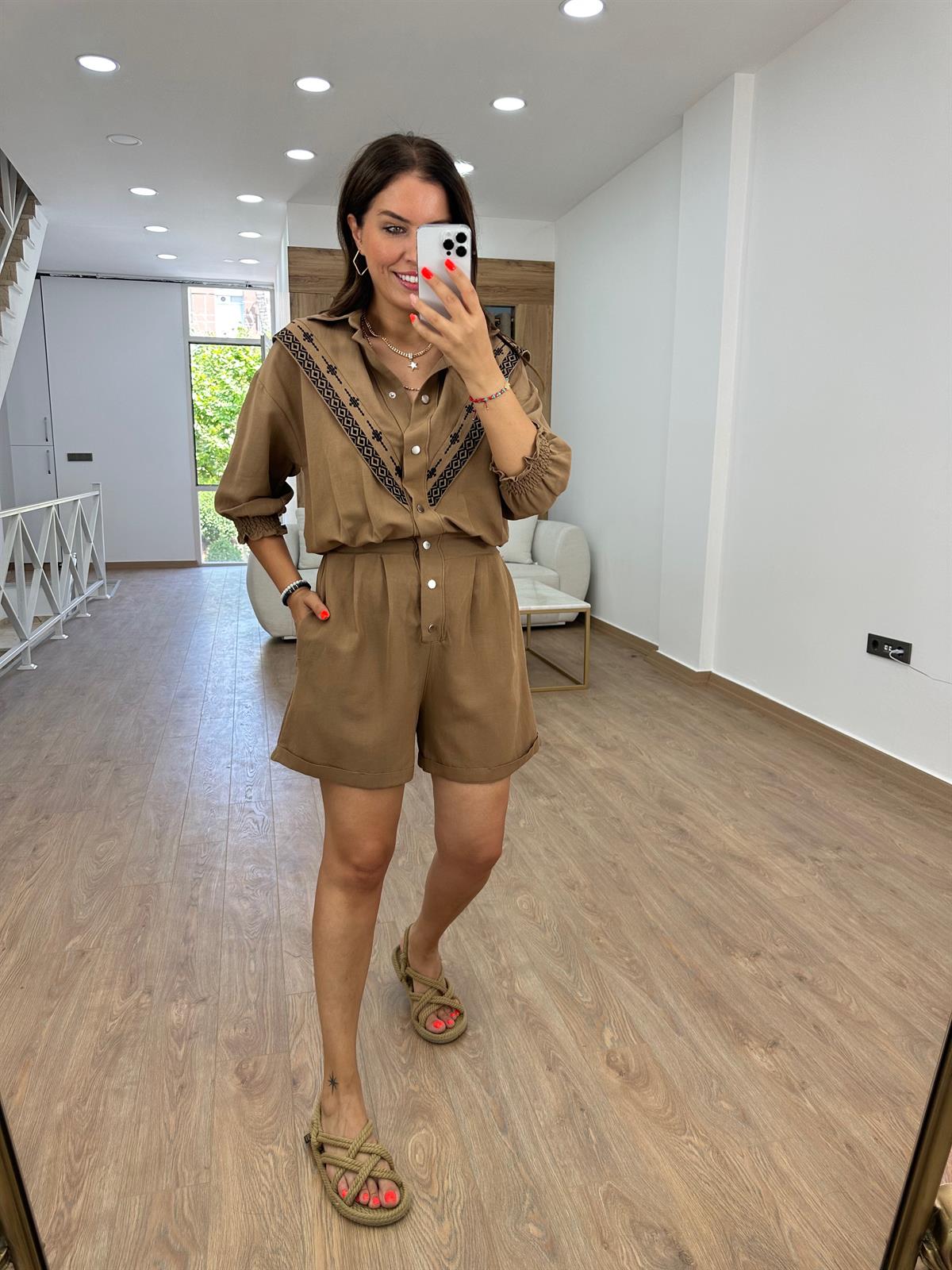 %100 Pamuk Nakışlı Yarım Kol Tulum Kahve