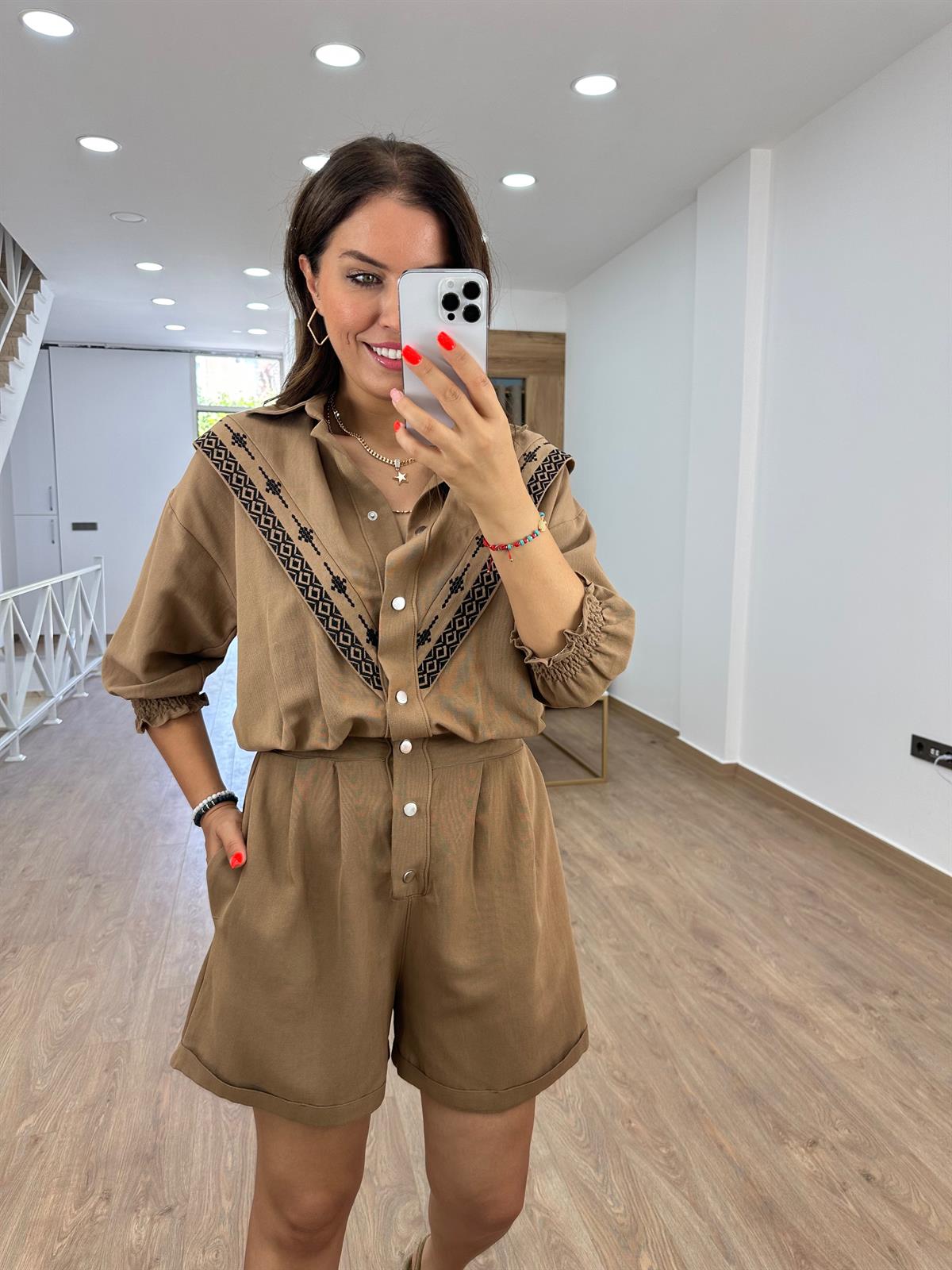 %100 Pamuk Nakışlı Yarım Kol Tulum Kahve