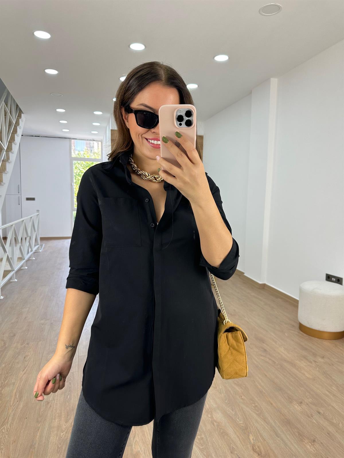 %100 Pamuk Yandan Yırtmaçlı Basic Gömlek - Siyah