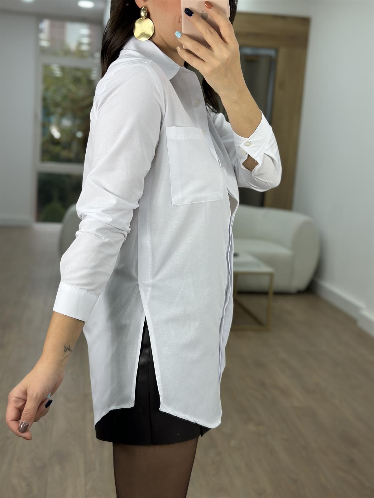 %100 Pamuk Yandan Yırtmaçlı Basic Gömlek -Beyaz