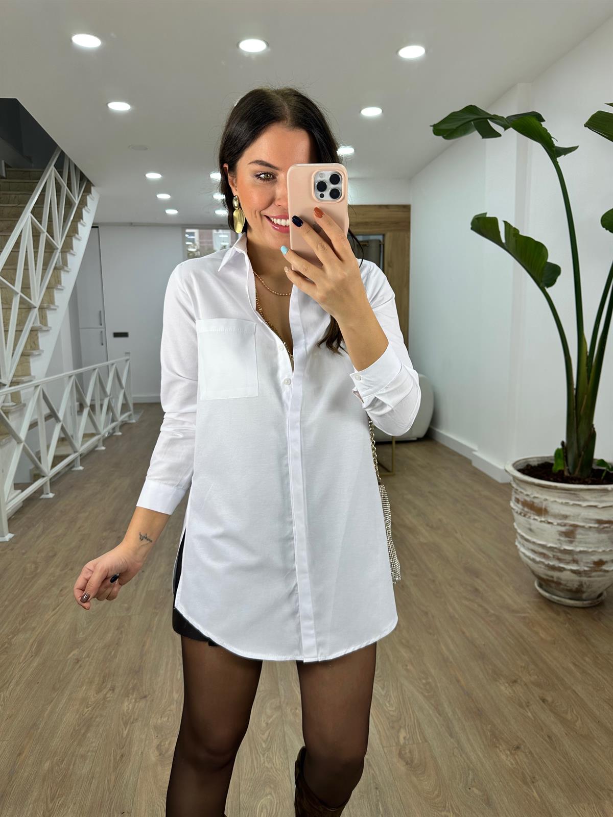 %100 Pamuk Yandan Yırtmaçlı Basic Gömlek -Beyaz