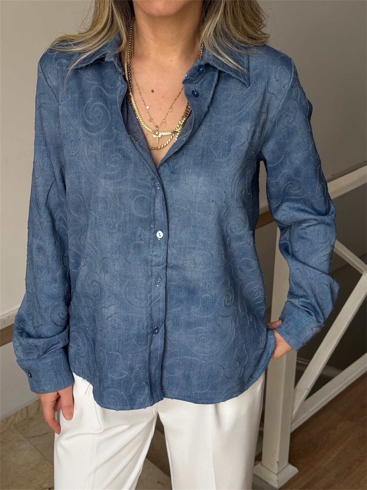 Nakış Detaylı Tensel Denim Gömlek - Mavi