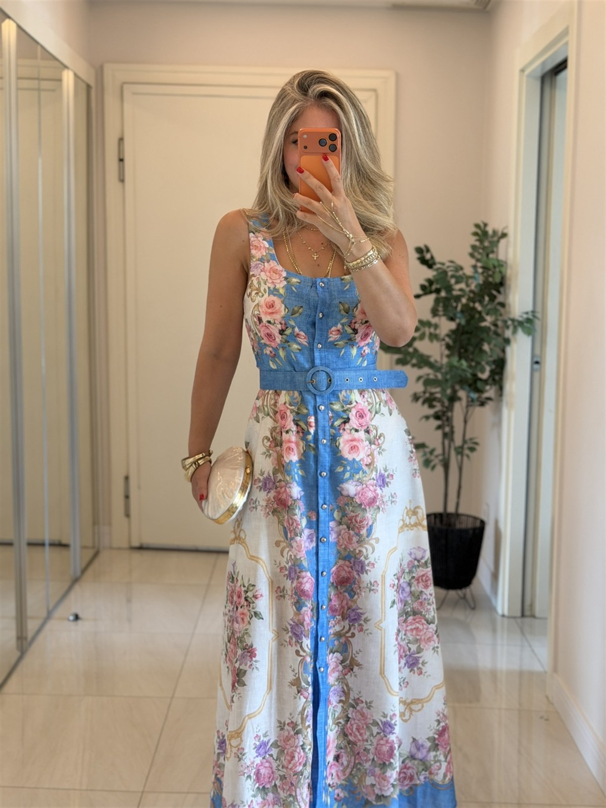 Önü Boncuk Düğmeli Kemerli Keten Elbise 