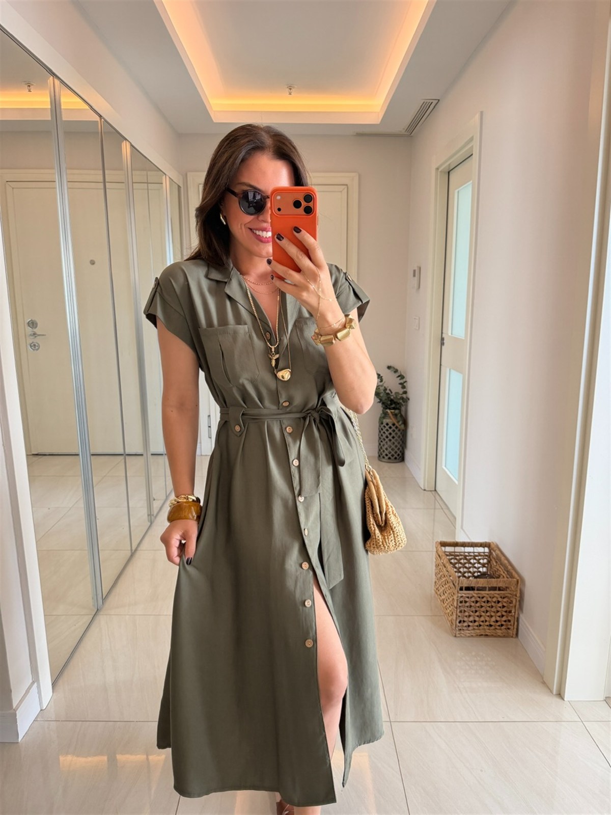 Ahşap Düğmeli Beli Kuşaklı Tensel Elbise - Haki