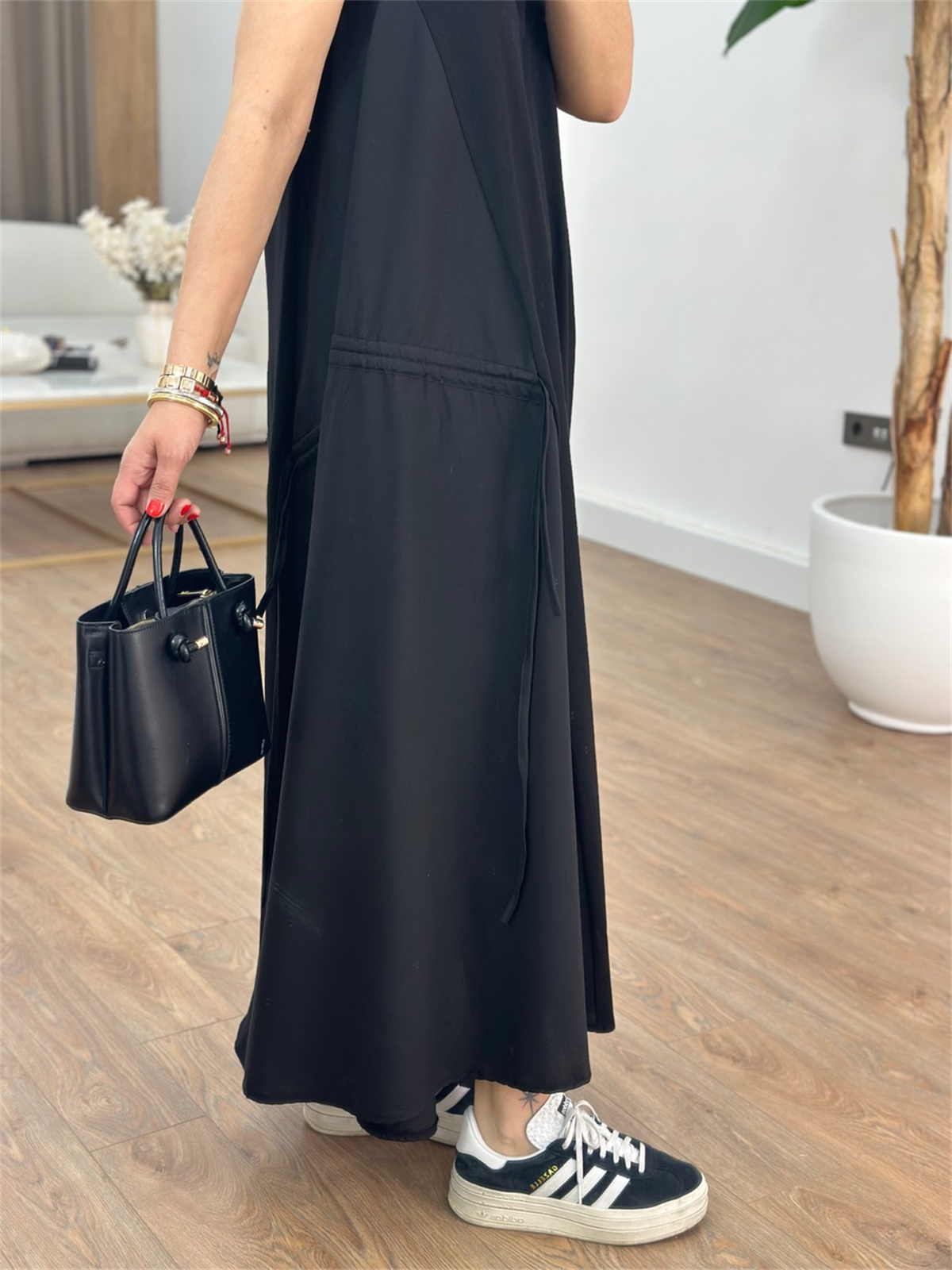 Yanları Bağcık Detaylı Maxi Elbise