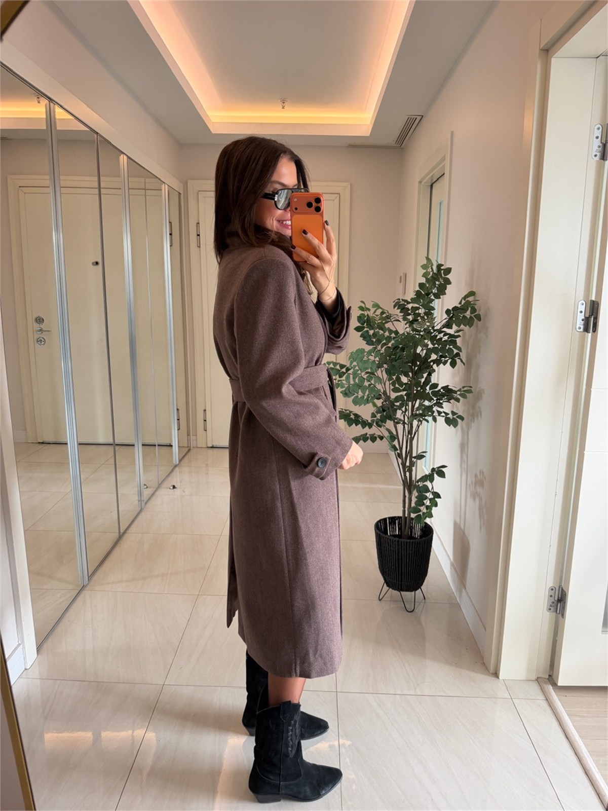 Üç Düğmeli Dik Yaka Kaban-Vizon