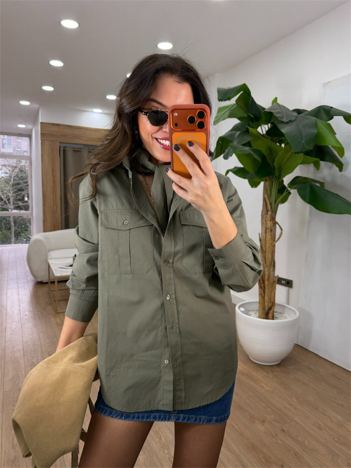 Cepli Fular Detaylı Gömlek - Haki