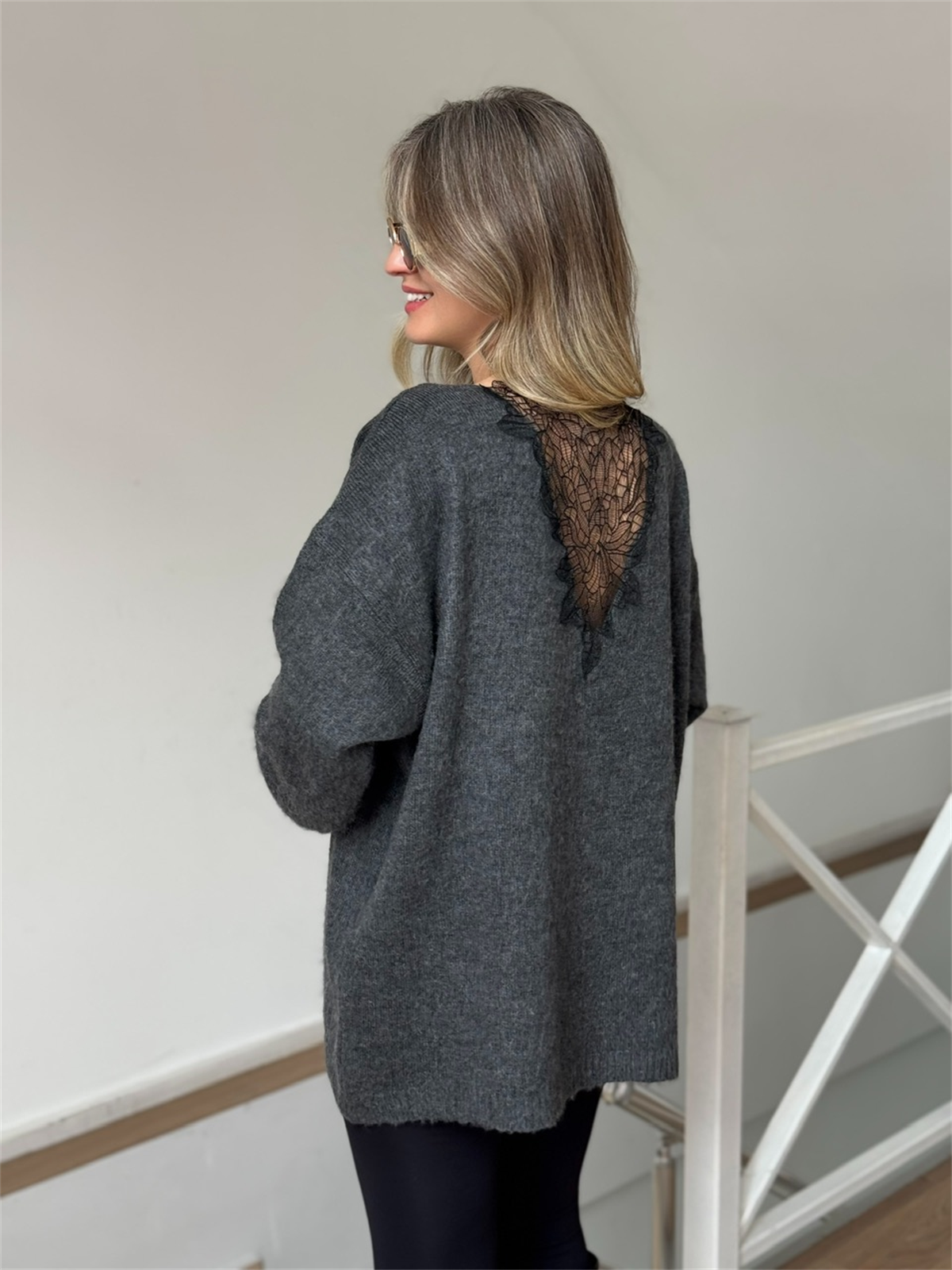 Arkası Dantel Detaylı Triko Kazak - Antrasit