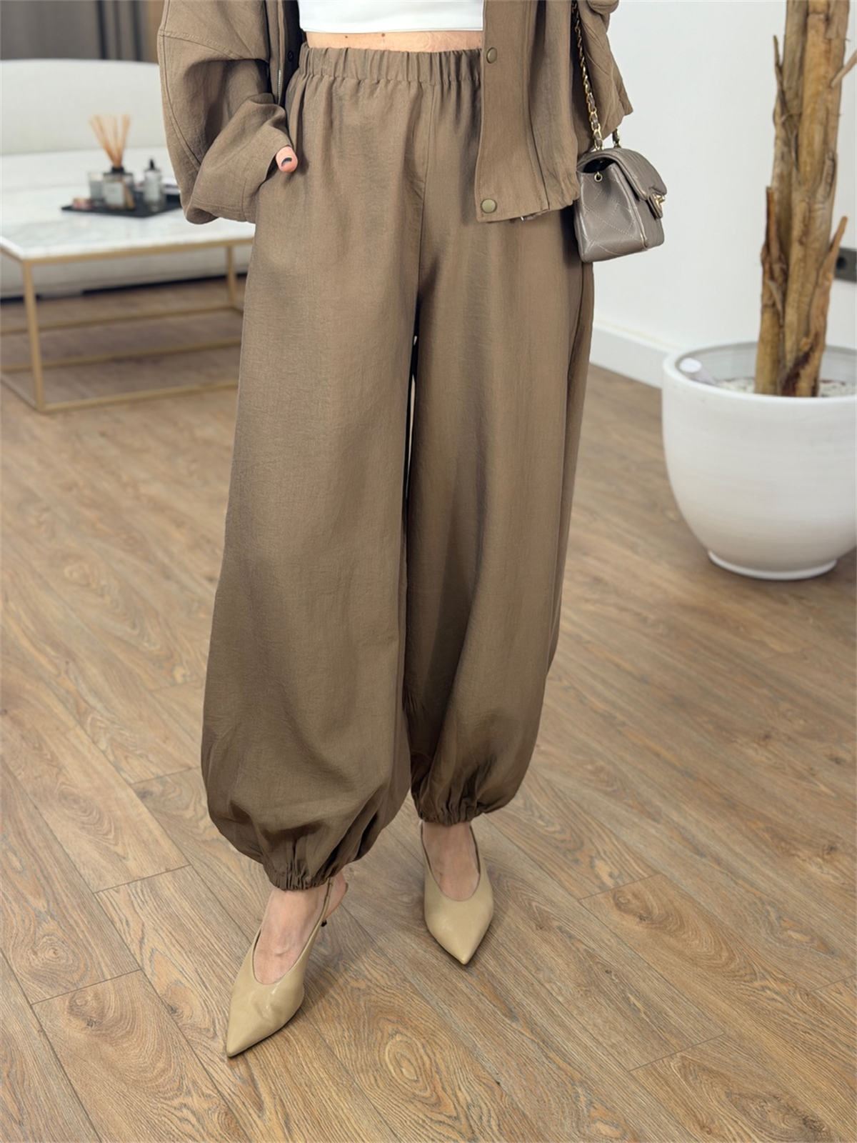 Dik Yaka Fermuarlı Premium Takım - Vizon