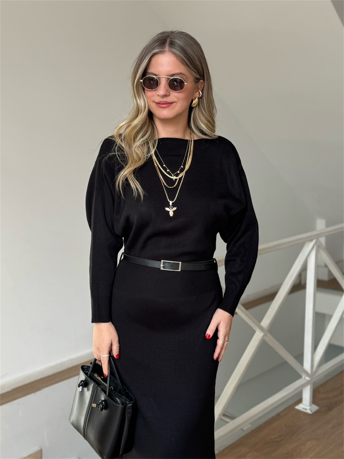 Kayık Yaka Kemerli Maxi Triko Elbise - Siyah