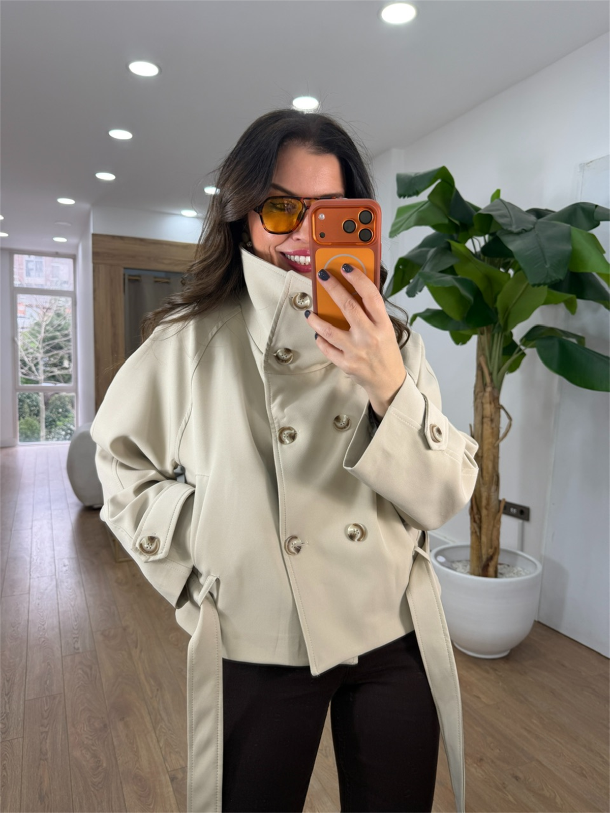 Dik Yaka Beli Bağlamalı Trençkot - Taş