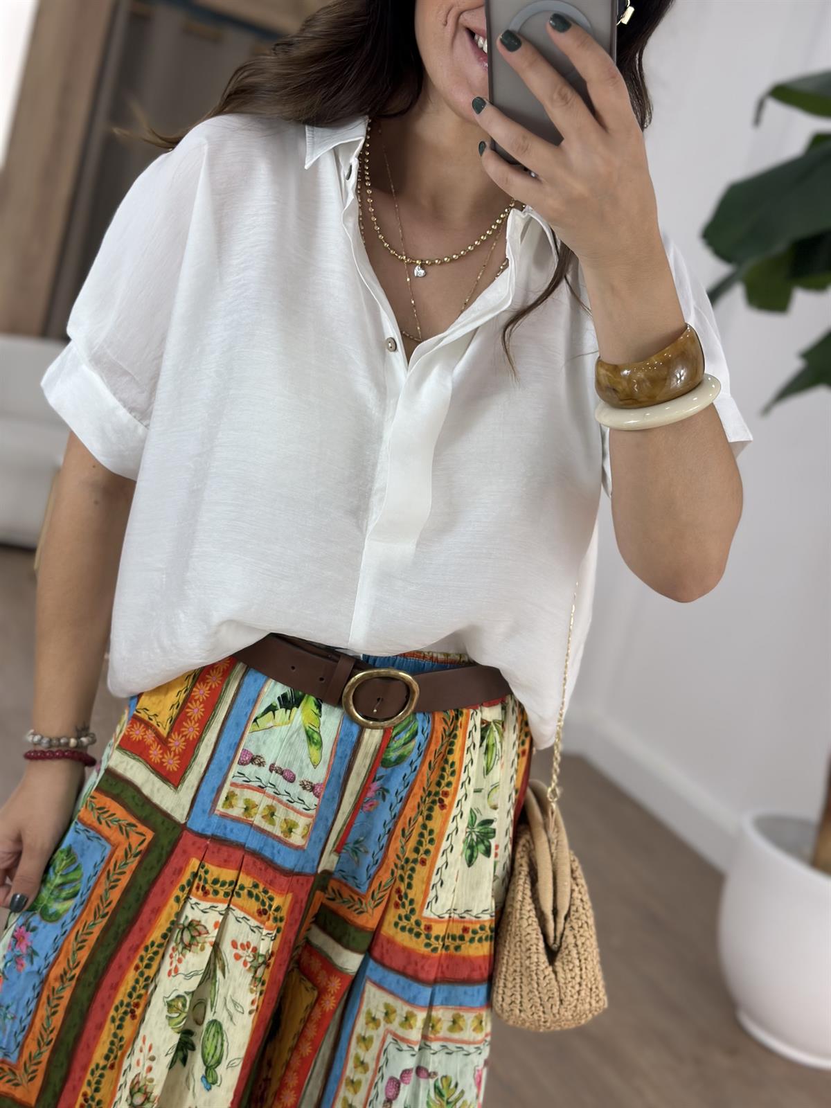 Arkası Düğme Detaylı %100 Modal Gömlek - Ekru